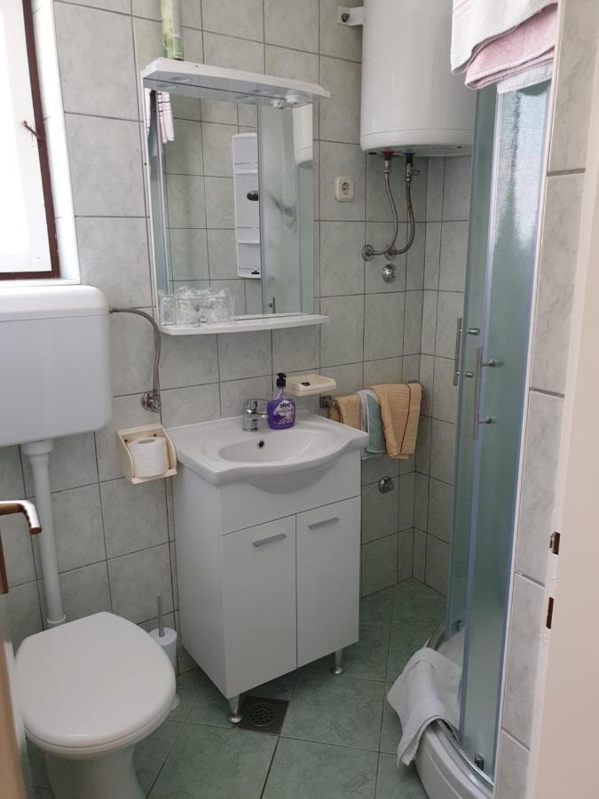 Apartmani I Sobe Jusic ราบ ภายนอก รูปภาพ