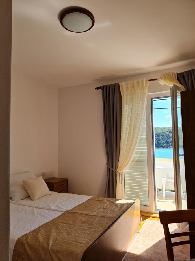 Apartmani I Sobe Jusic ราบ ภายนอก รูปภาพ